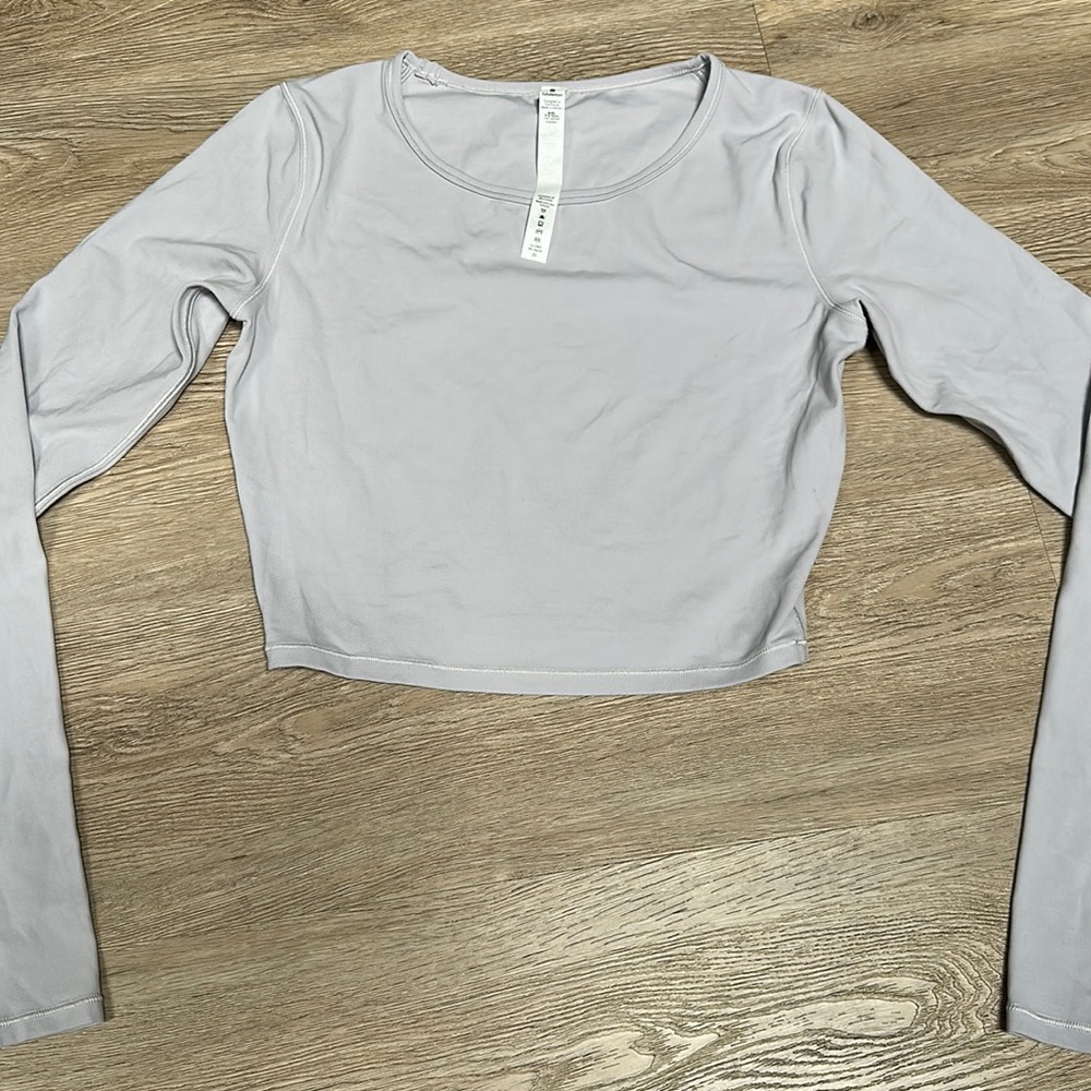 Lululemon - cropped long sleeve